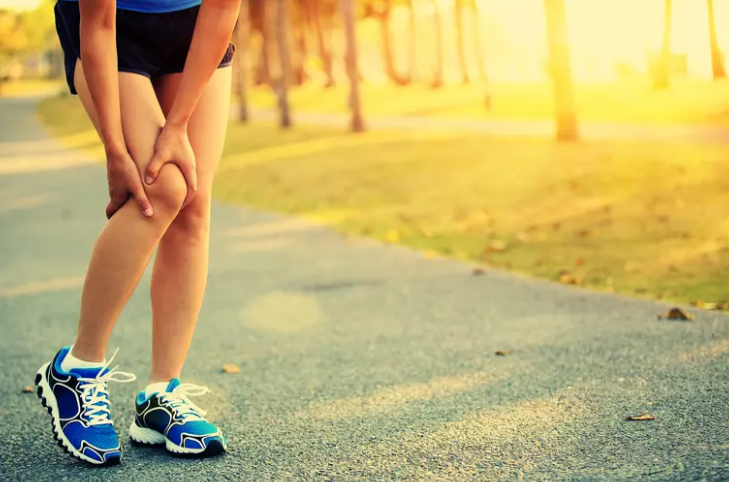 Tetap Aktif dengan Nyeri Lutut, Ini Tips Berjalan Kaki yang Lebih Aman