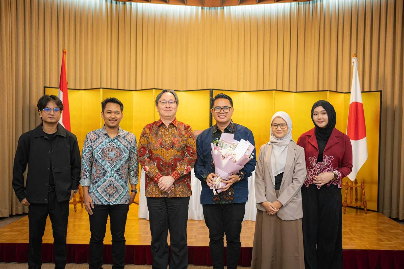 gambar berita